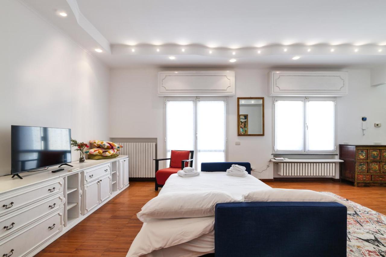 Ferienwohnung Primopiano - Alzaia Mailand Exterior foto